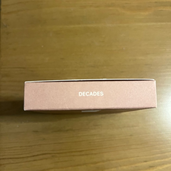 ILIA bronzer in Ray and Highlighter in Decades - Picture 4 of 4